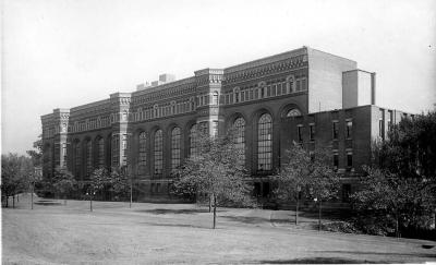 The History, Expansion, and Modernization of the Royal Ontario Museum